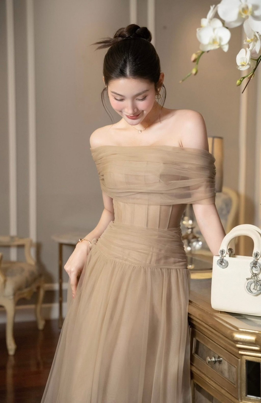 Nyra Chouchou 露肩優雅長裙