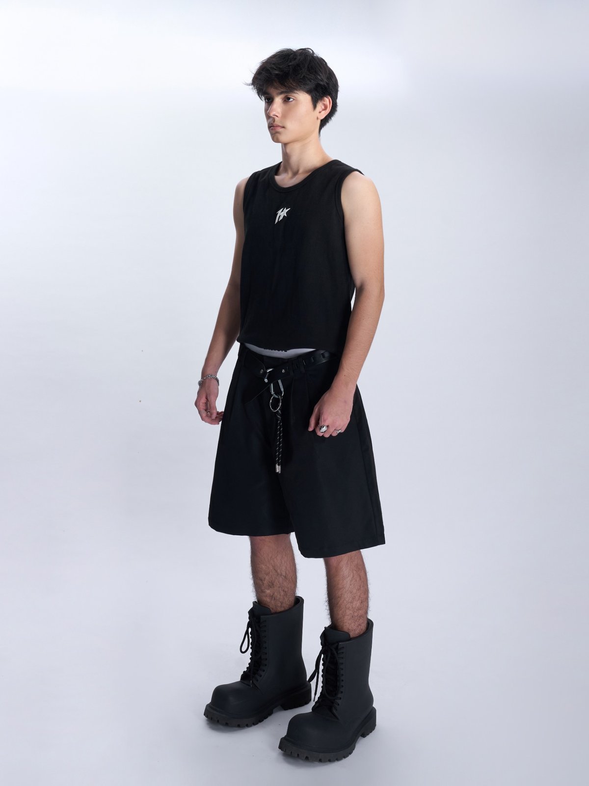 HADES Pleated Casual Shorts - Black