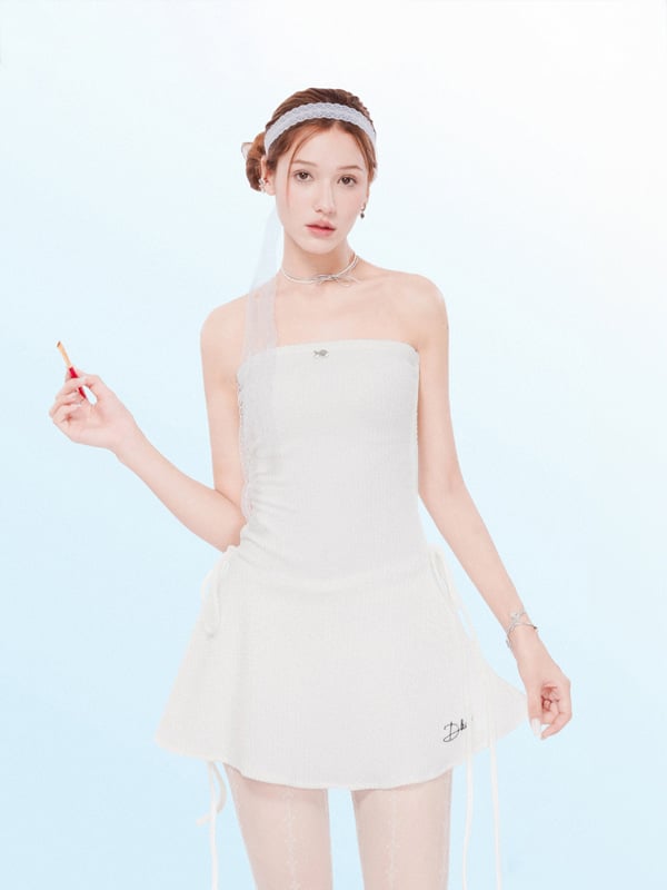 DKMV Twyla 甜美白色抹胸短裙 蝴蝶結設計