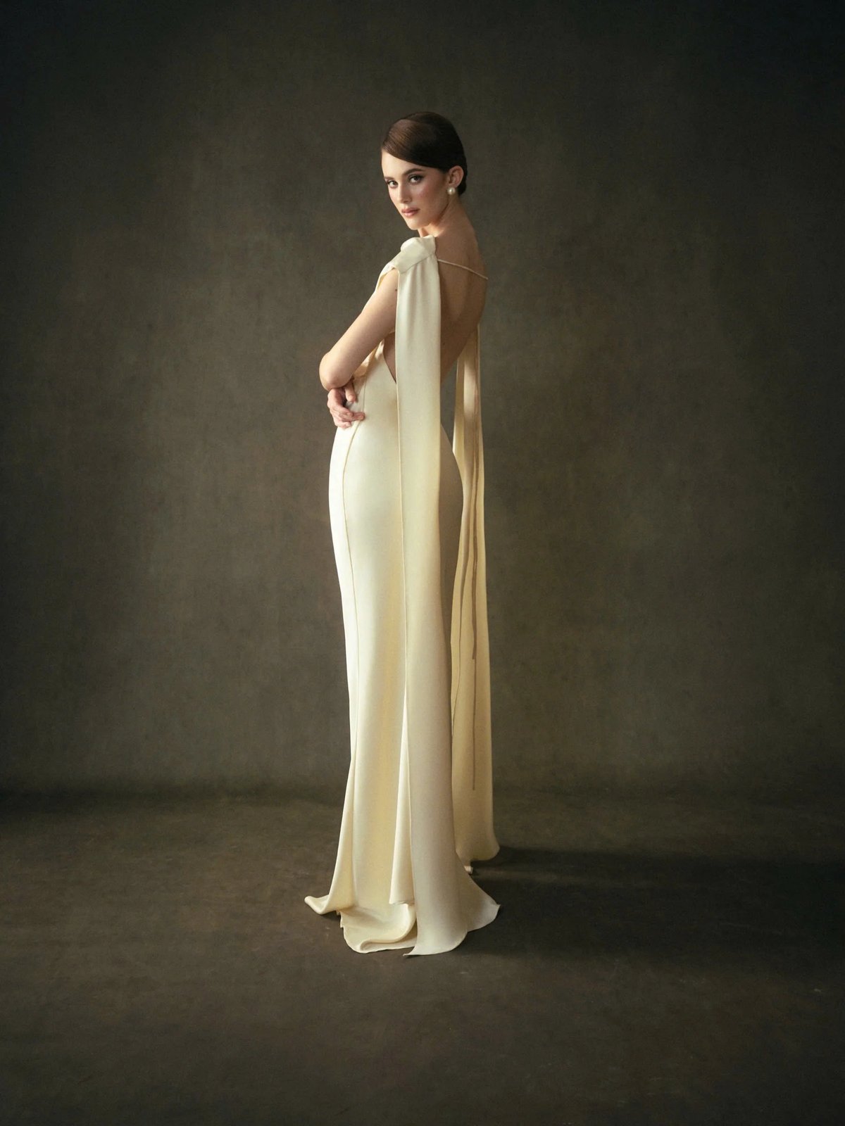 KISSERINE CONSTANCE DRESS 優雅修身絲緞露背長裙
