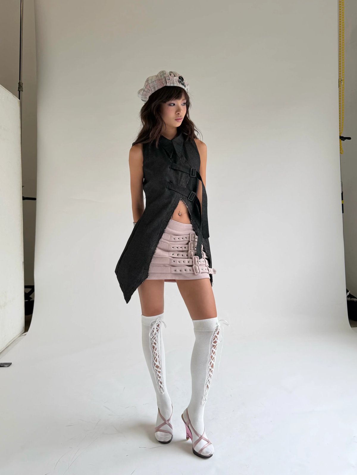 INTO.EIGHT MODE TOP Asymmetric Wrap Sleeveless Top