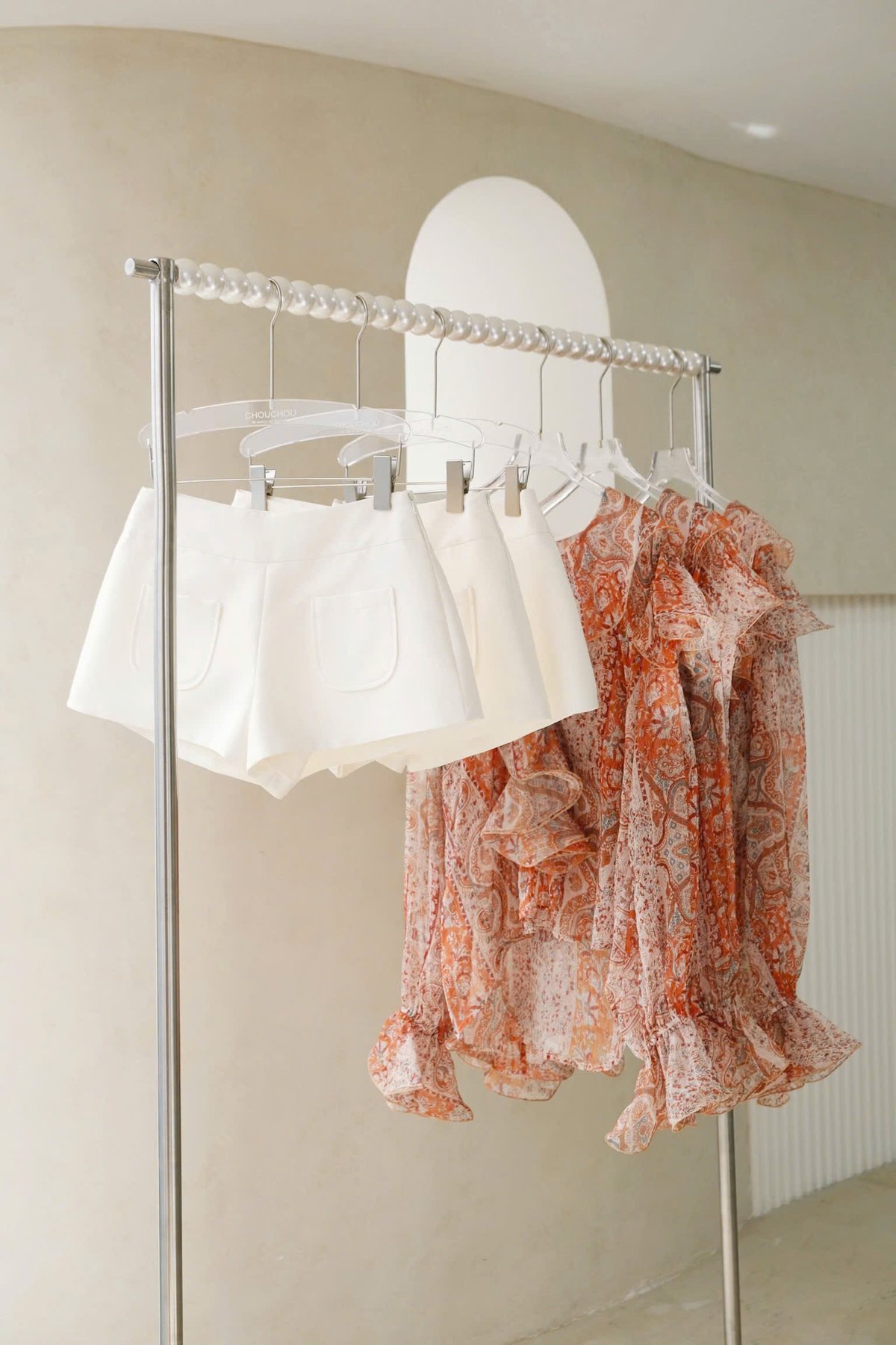 CHOU CHOU Floral Print Ruffle Blouse and Shorts Set
