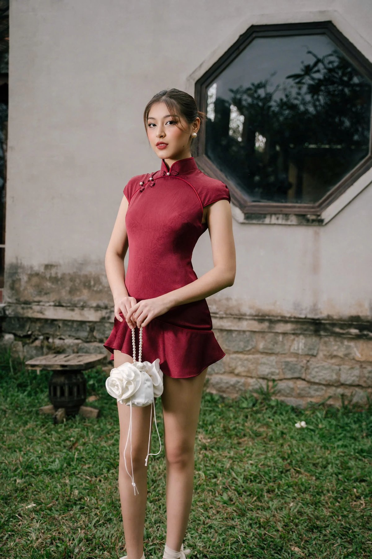 KISSERINE Châu Anh 優雅珍珠蝴蝶結短裙