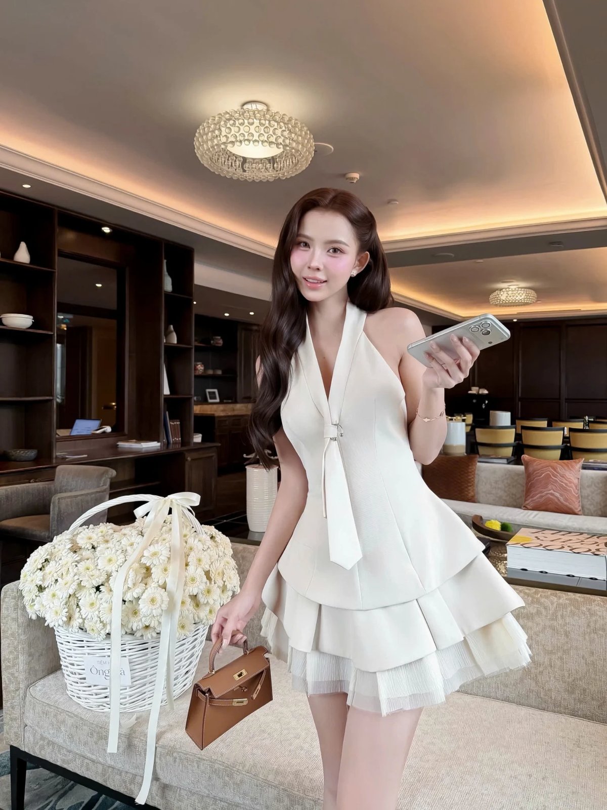 Tran Ali 荷葉邊掛脖連身裙