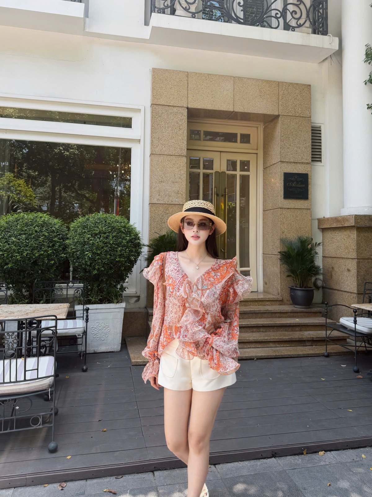 CHOU CHOU Floral Print Ruffle Blouse and Shorts Set