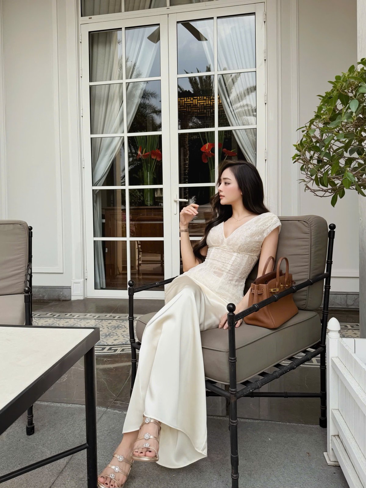 CHOU CHOU Silk Lace V-Neck Set
