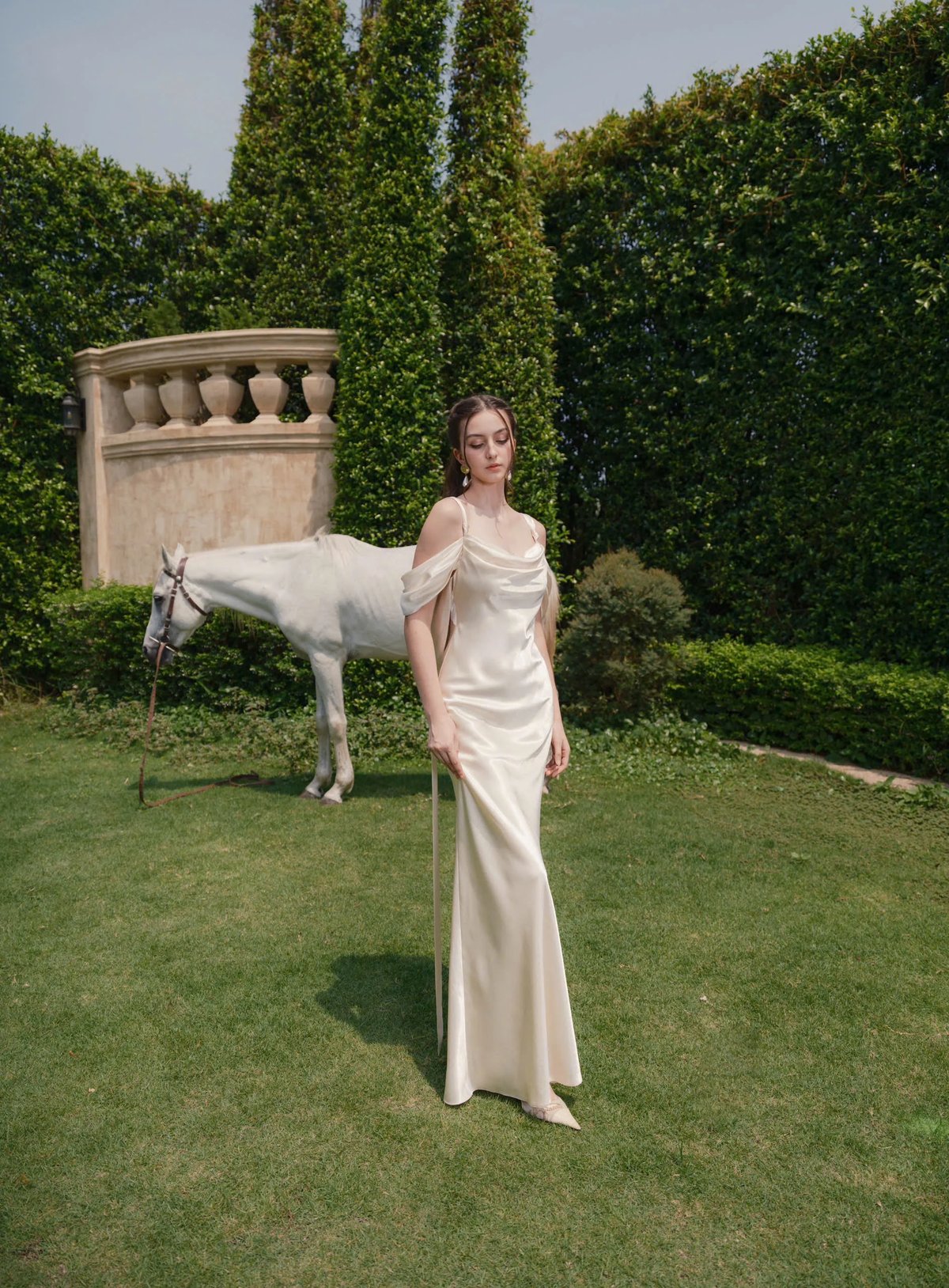 KISSERINE CELIA Silk Gown 絲綢露背細肩帶晚禮服