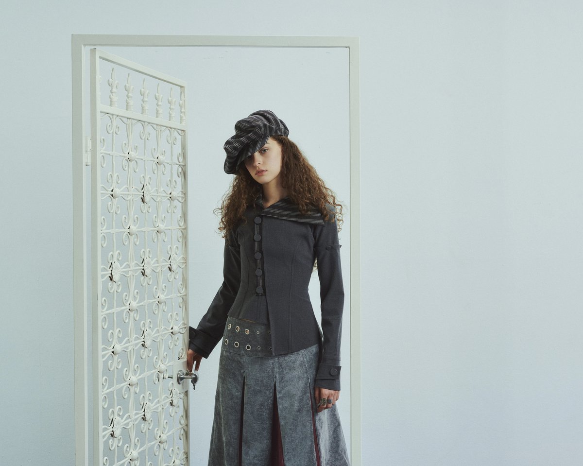 CONTOUR JACKET 異形條紋領修身夾克