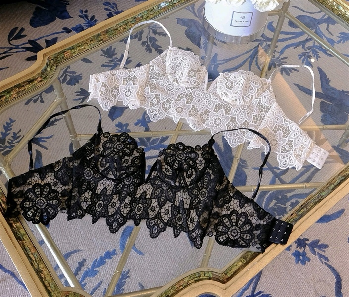 THAOBIBI Floral V-Neck Lace Camisole Top