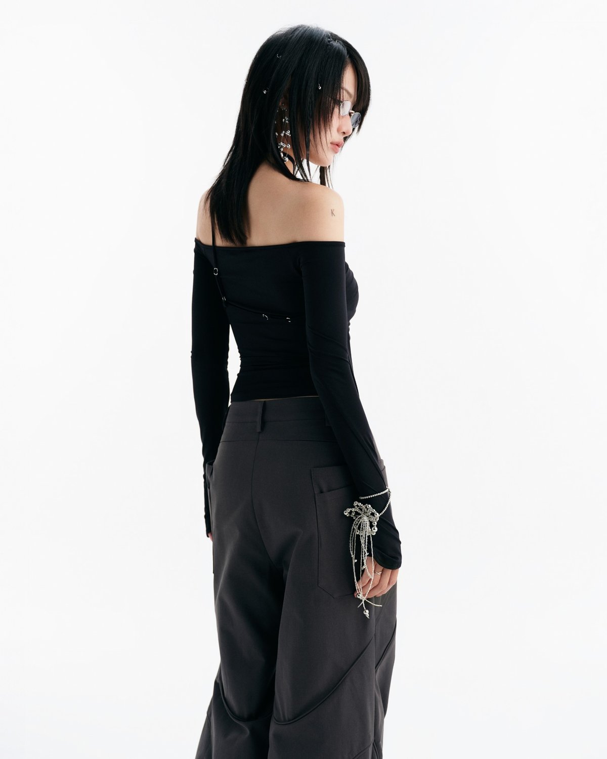 Bunnyhill MELVIN Long Sleeve Off-Shoulder Top - Black