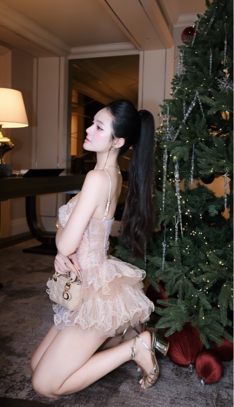 THAOBIBI Lace Tiered Ruffle Mini Dress