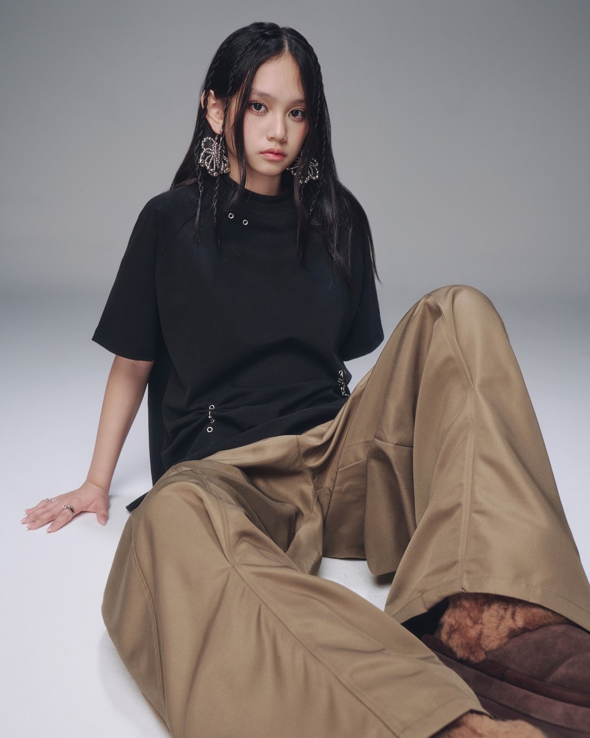 Bunnyhill BUNNY CHARM VER. Loose Fit T-Shirt (Black)