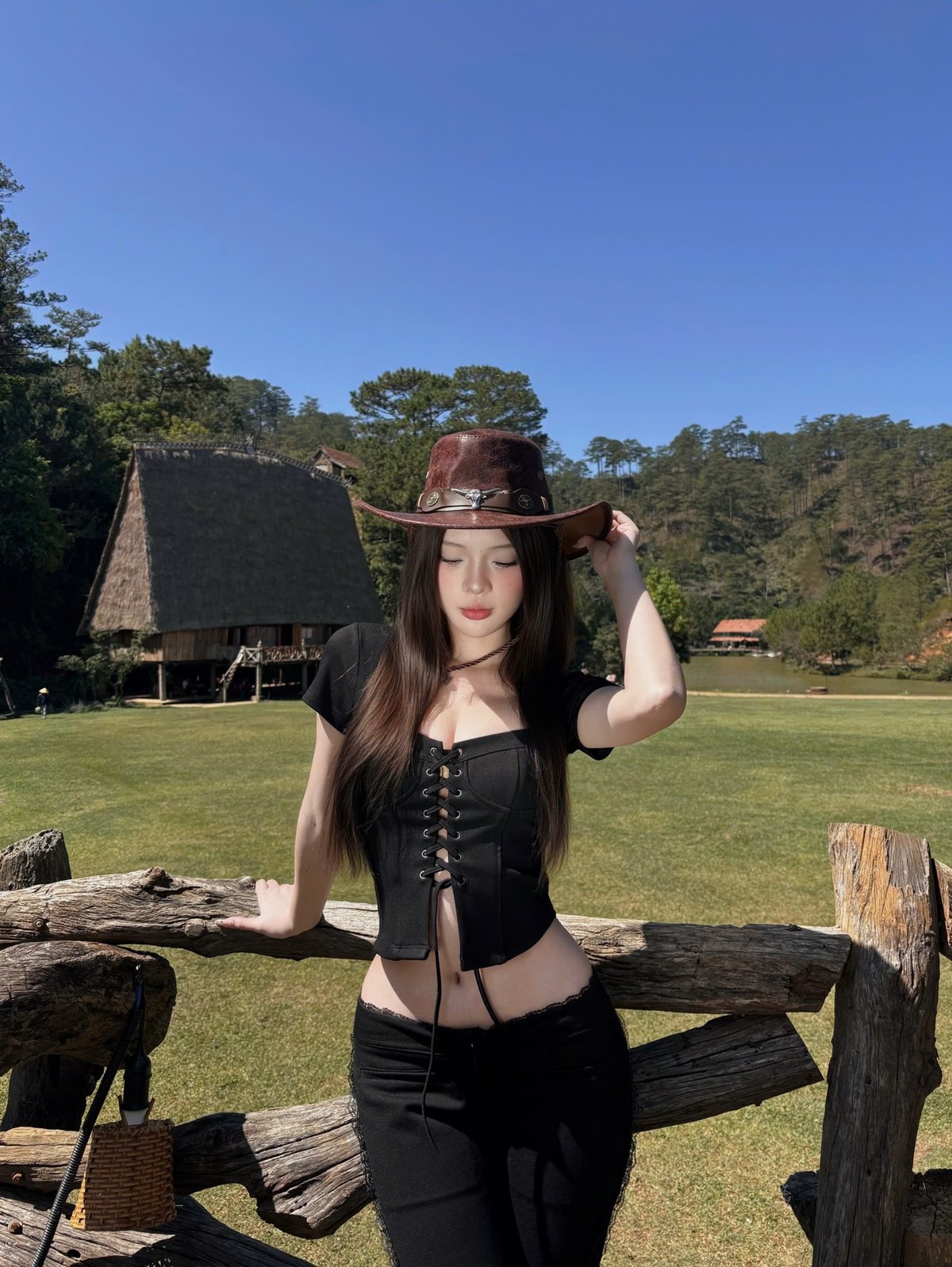 KILLSYSTEM SELENA 性感方領綁帶式上衣
