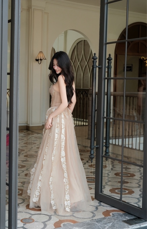 THAOBIBI 花卉蕾絲胸衣長禮服