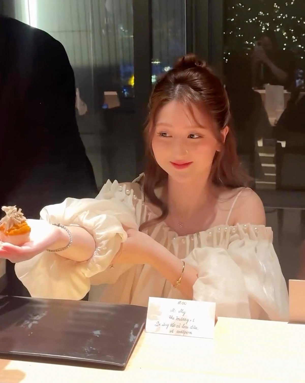 DARLING.ISM Kaia Pearl Embellished Silk Off-shoulder Blouse 女裝襯衫