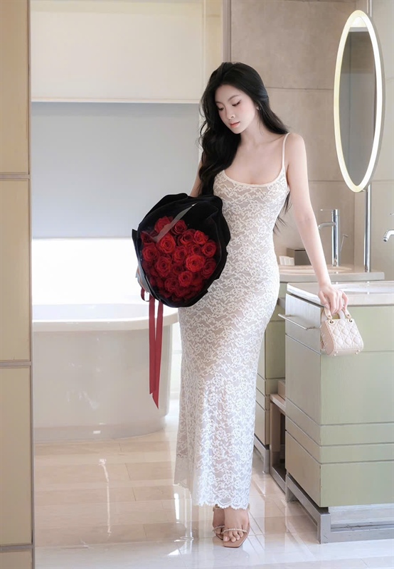 THAOBIBI Heart Knit Lace Maxi Dress