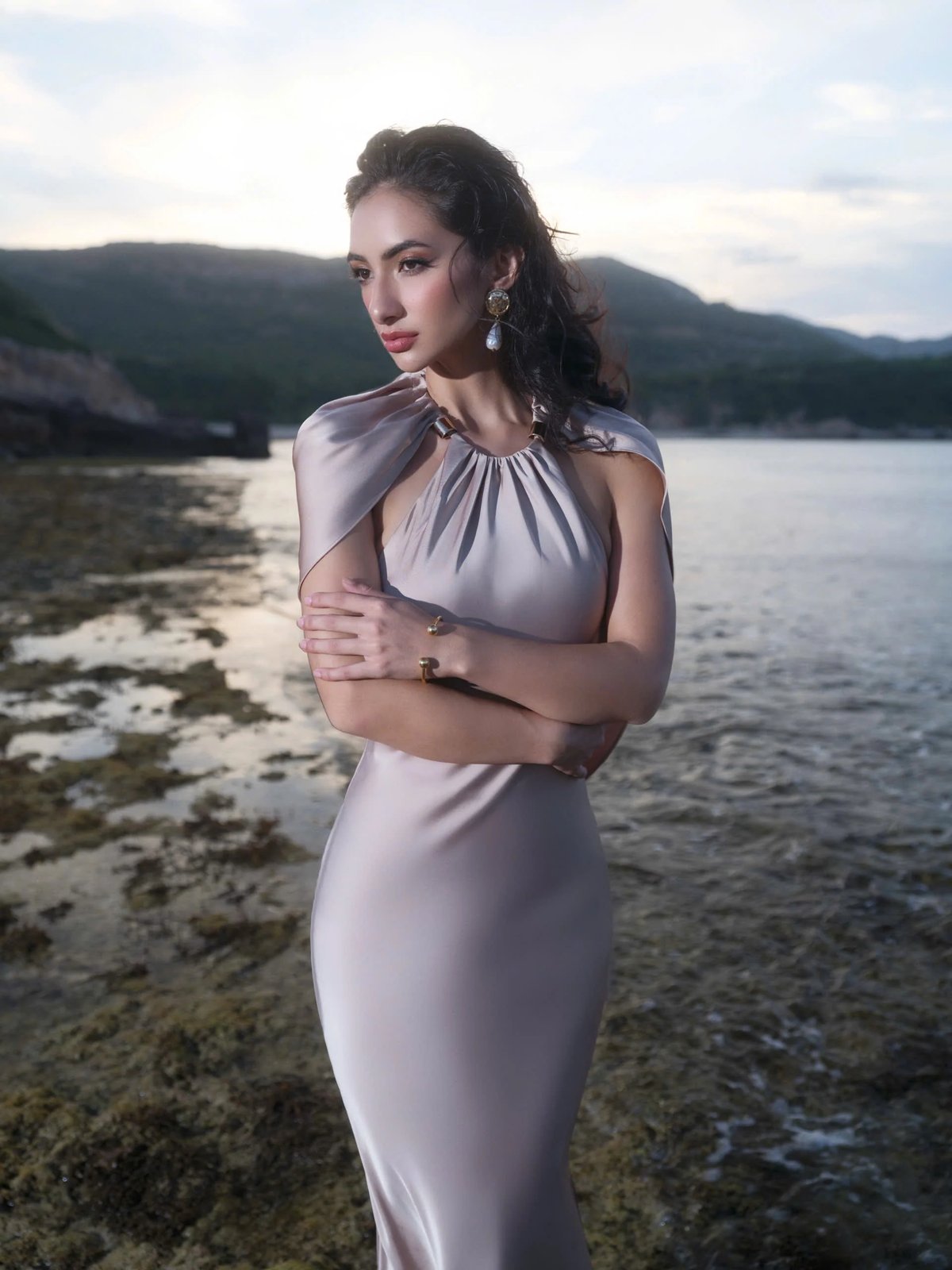KISSERINE Arabella Satin Halter Neck Dress 緞面掛脖式長裙
