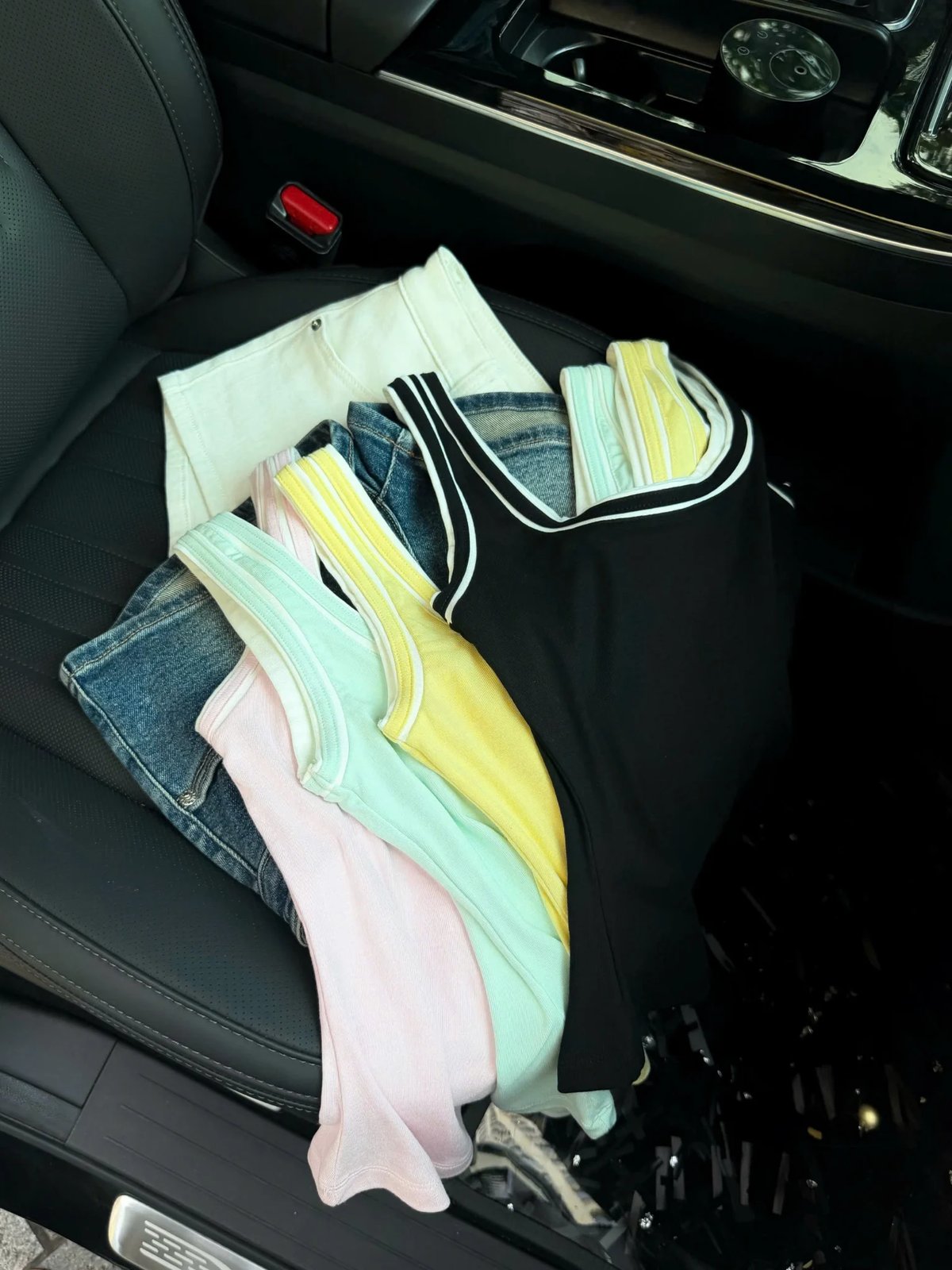 Tran Ali Color Trim Tank Top T-shirt