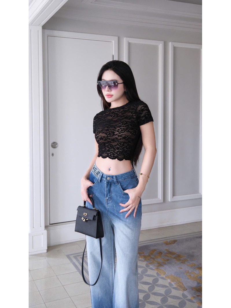 THAOBIBI Lace Short Sleeve Top