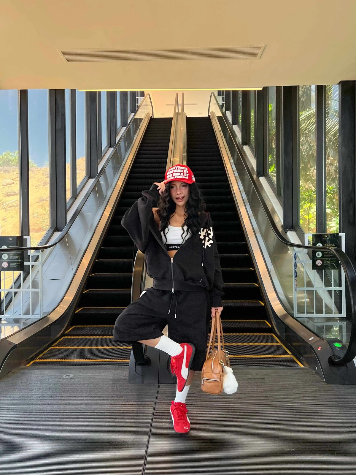 DIRTYCOINS Logo Patched Baggy Sweatshorts