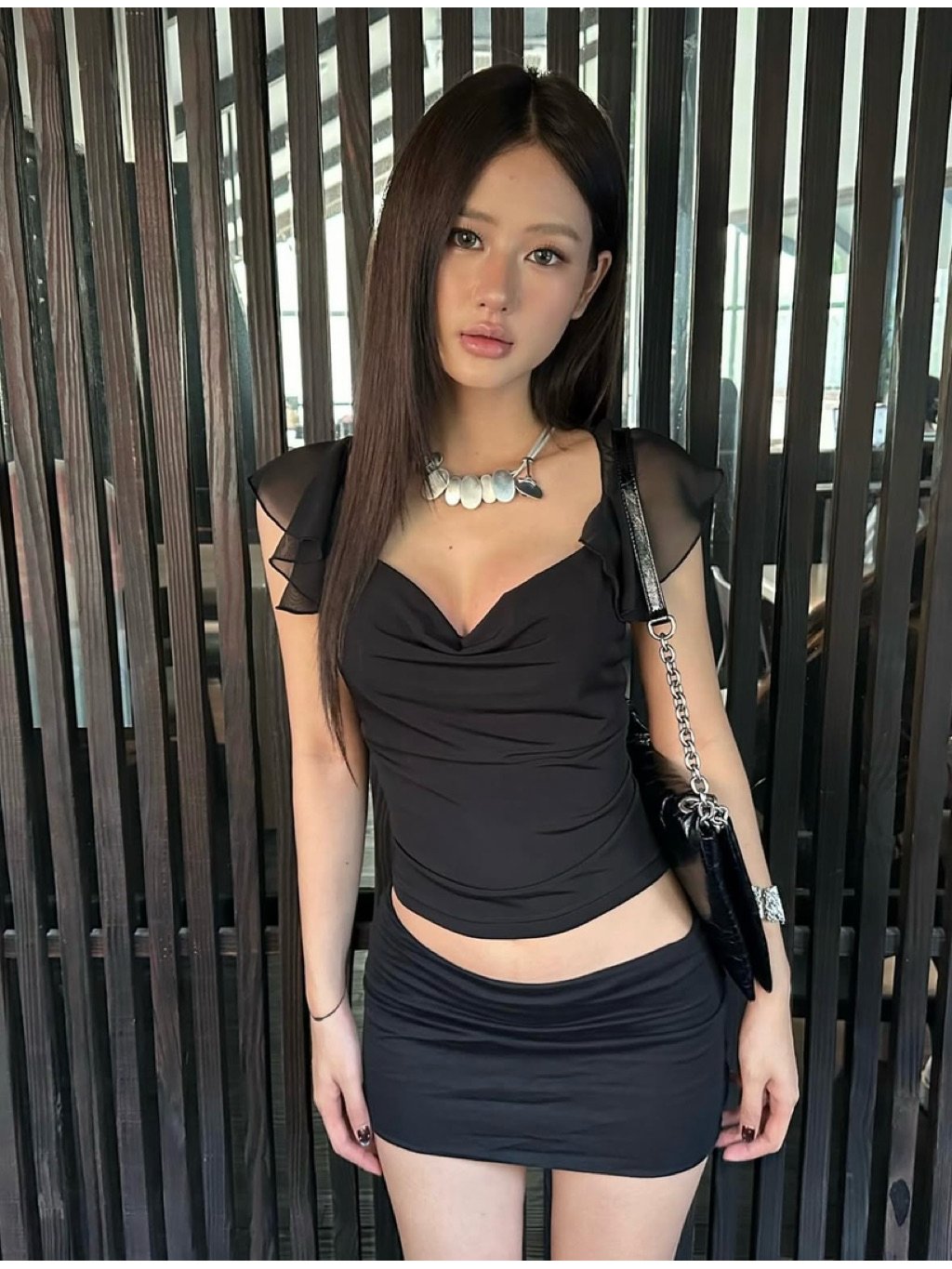 Moody Nudy 黑色 Lola 上衣