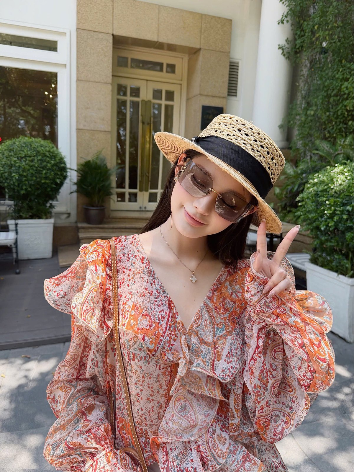 CHOU CHOU Floral Print Ruffle Blouse and Shorts Set