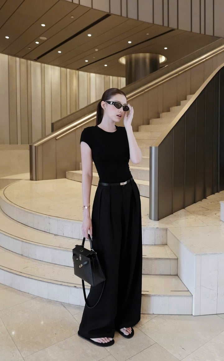 CHOU CHOU Short Sleeve T-Shirt and Pants Set 1860