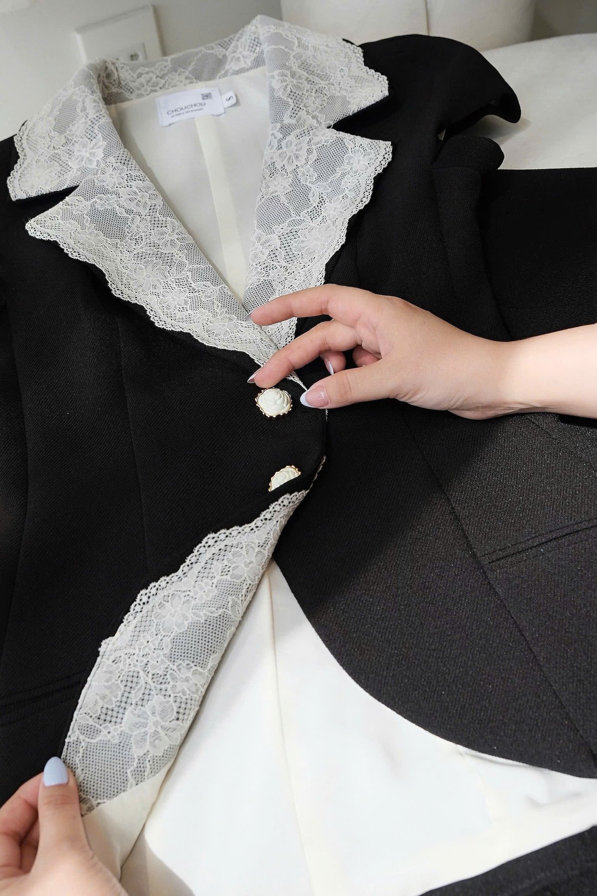 CHOU CHOU Vest and Bra Set with Lace Trim