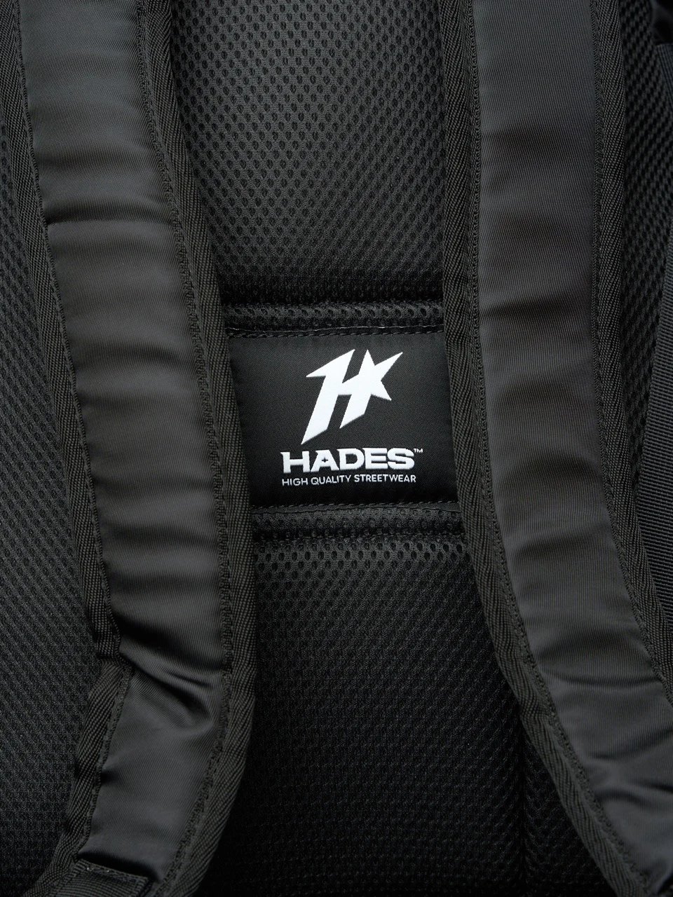 HADES Quilted Armor 背包
