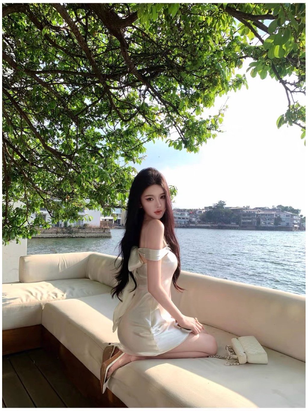 Jayky Yang Juniper 緞面一字肩連身裙