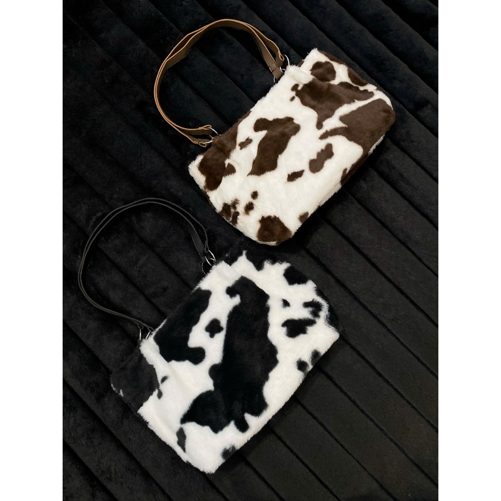TWENTI COW FUR Shoulder Bag