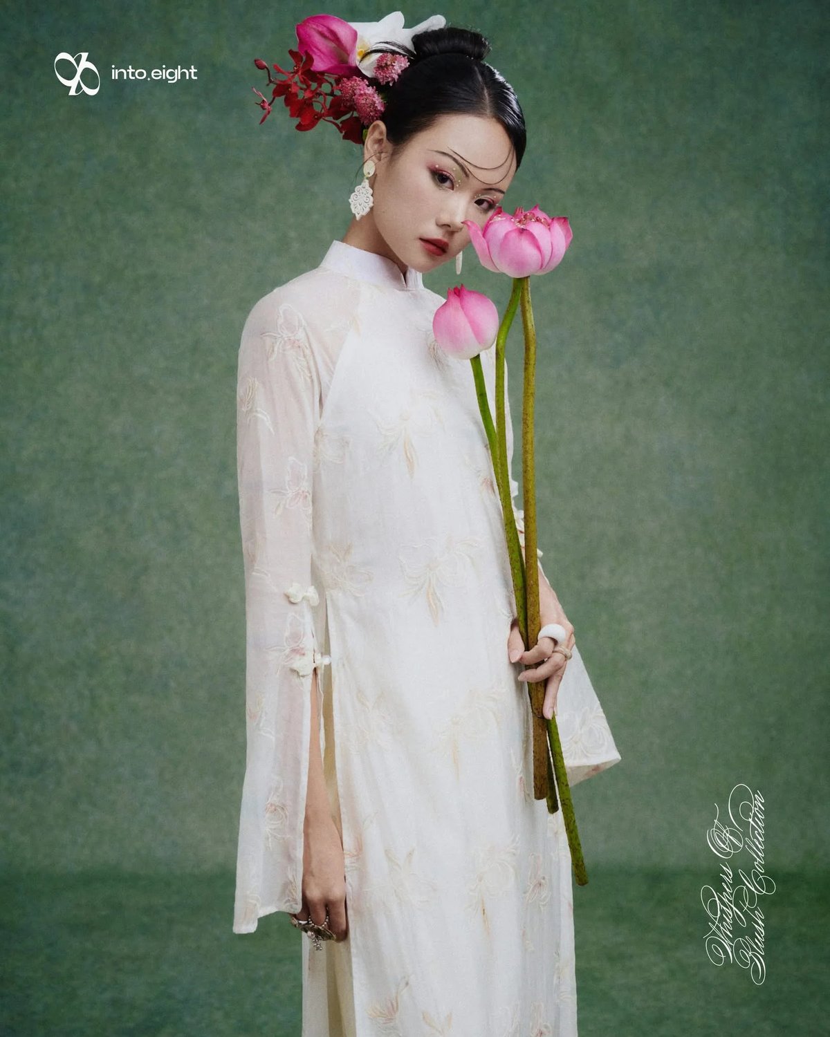 Áo Dài Yên 刺繡歐根紗長裙