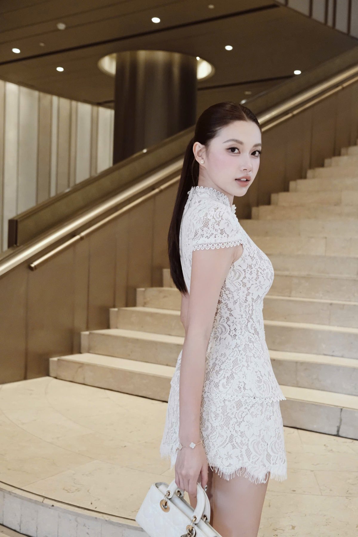 CHOU CHOU 精緻蕾絲邊套裝