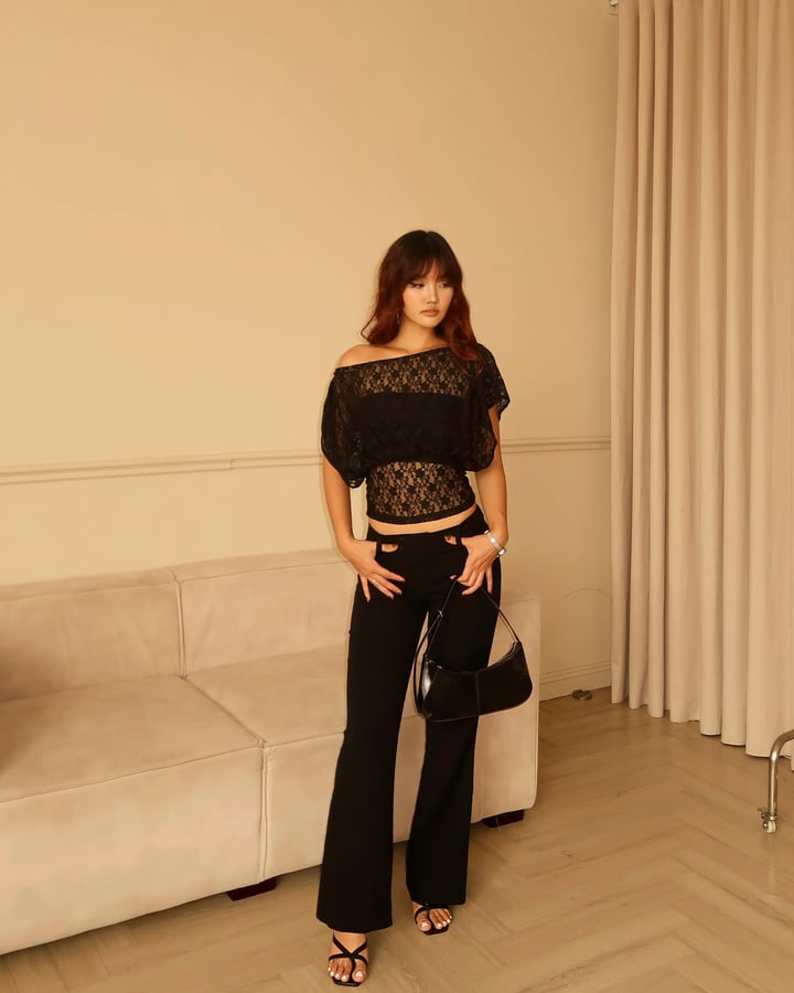 Sugar Crush Clara 一肩蕾絲短版上衣 - Jet Black