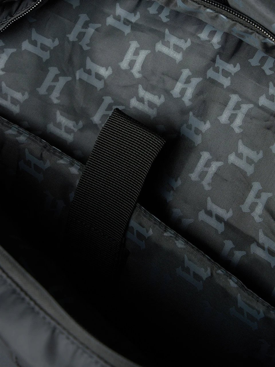 HADES Quilted Armor 背包