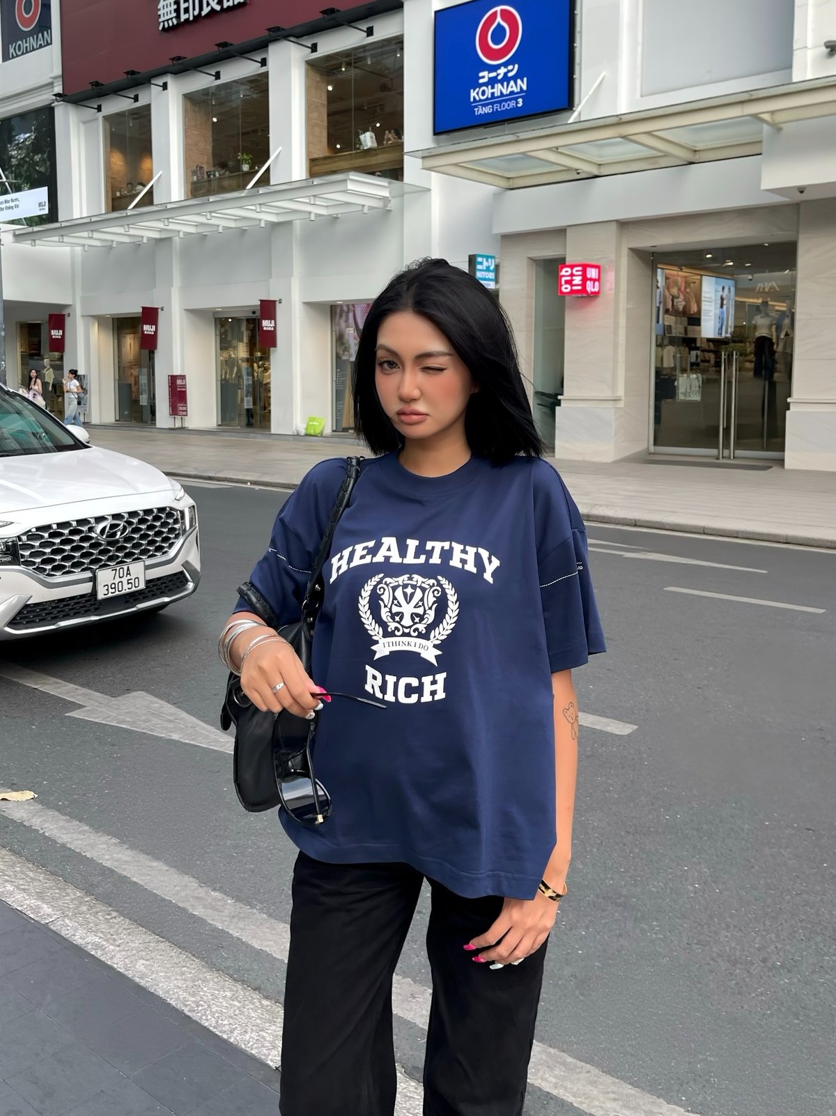 DIRTYCOINS Dico Healthy And Rich 印花圓領短袖T恤