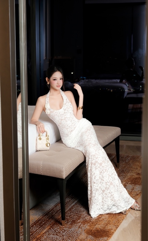 THAOBIBI 蕾絲荷葉邊細肩帶長洋裝