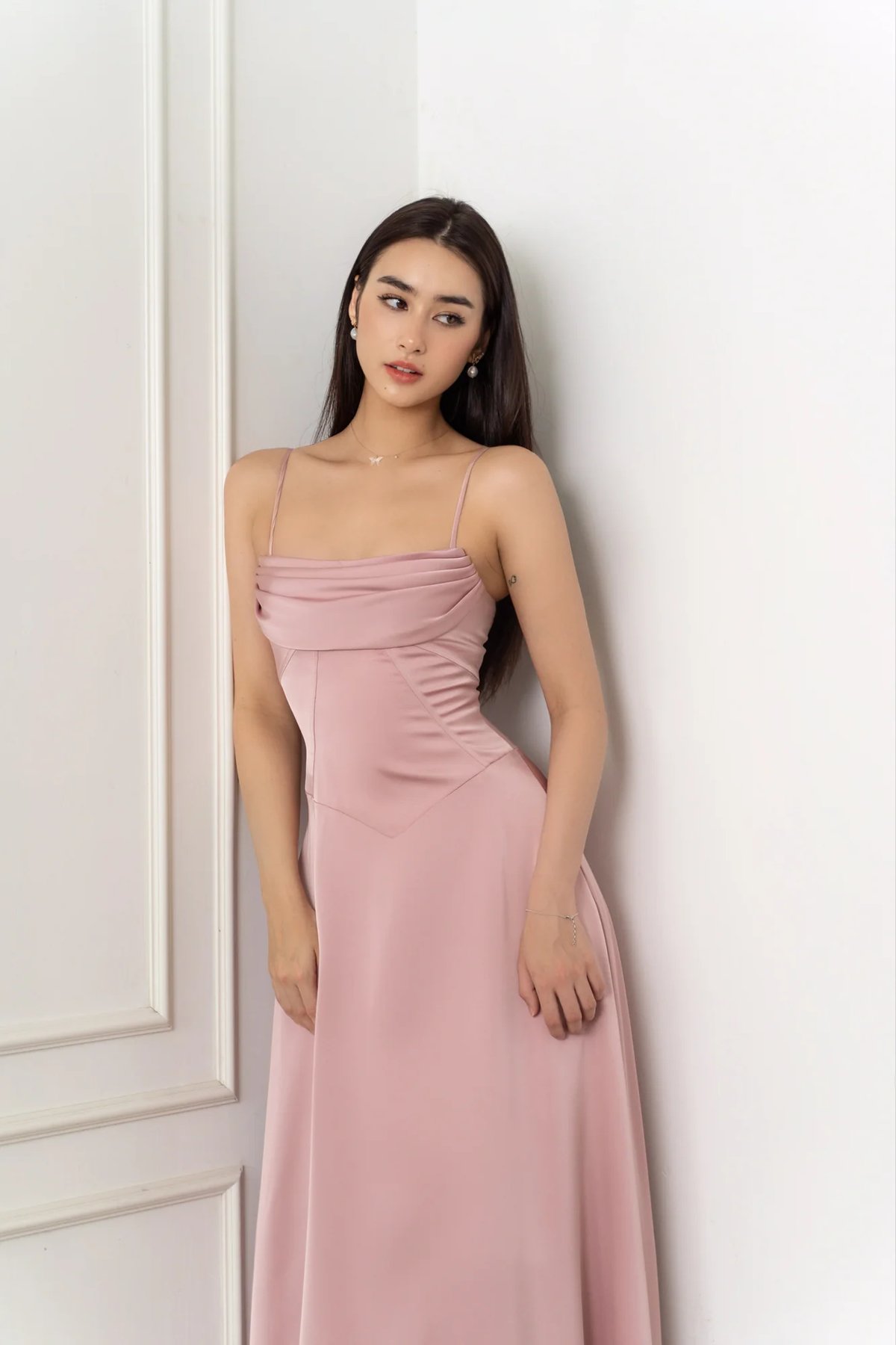 KISSERINE Noir Satin Pleated Dress Satin 緞面褶皺細肩帶連身裙