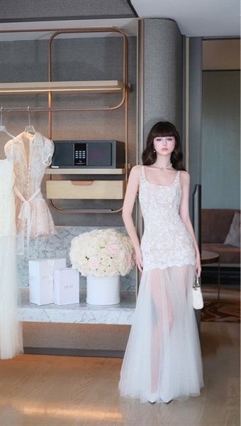 THAOBIBI 花紋蕾絲長款連身裙