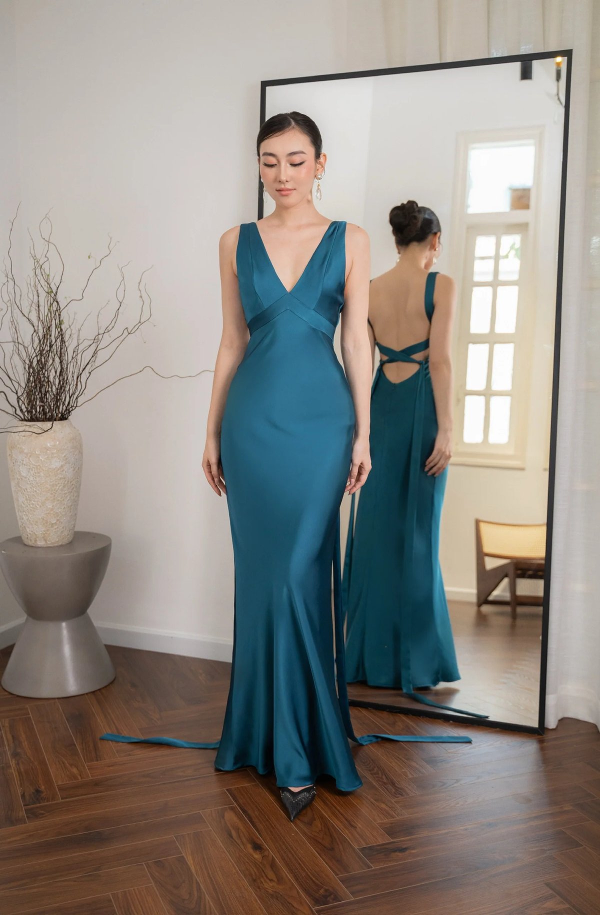 XAVIA Silk Dress | KISSERINE Classic V-neck Backless Dress