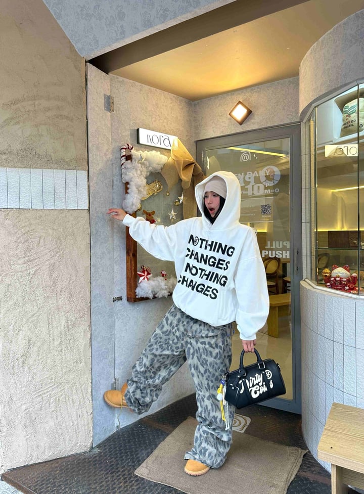 DIRTYCOINS Nothing Changes Oversize Hoodie