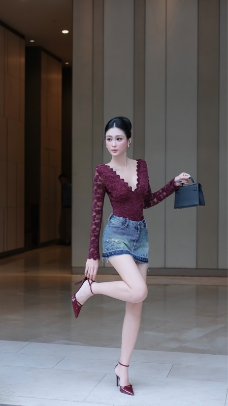 THAOBIBI 蕾絲修身連體衣
