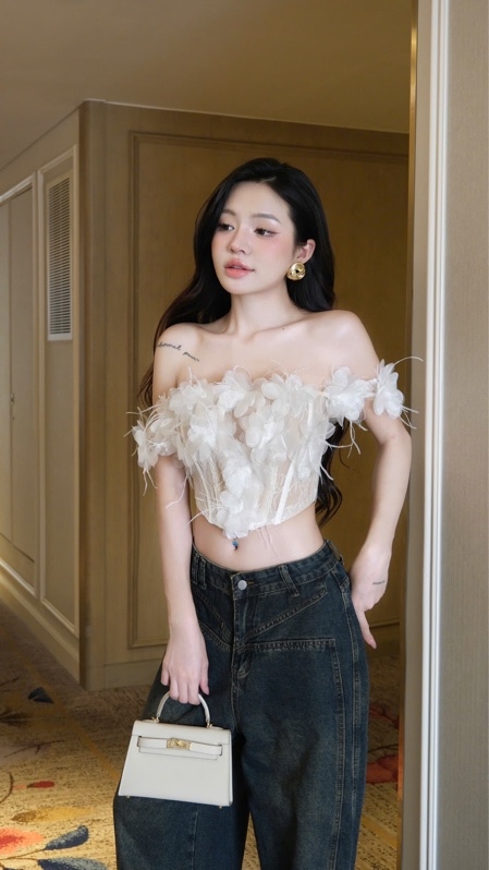 THAOBIBI 露肩花瓣裝