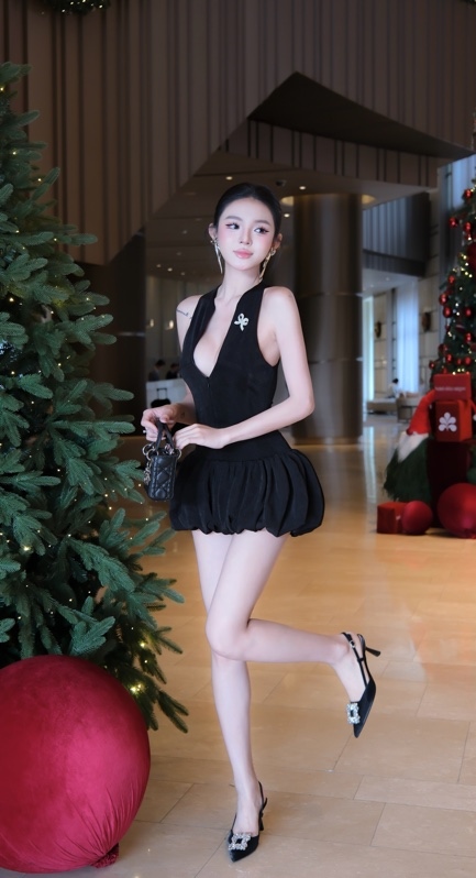 THAOBIBI Sleeveless V-Neck Mini Dress with Bow Detail