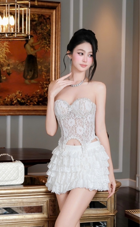 THAOBIBI Lace Top and Ruffle Skirt Set with Rhinestone Accents
