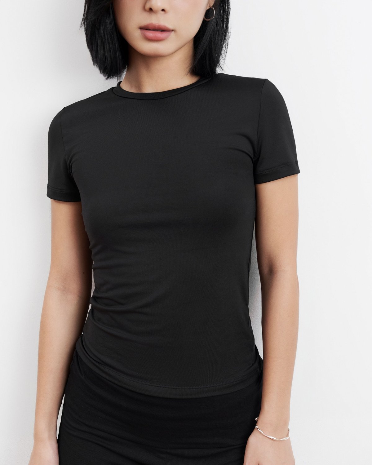 DOTTIE Macie Round Neck T-Shirt MC07 - 白色/黑色/紅色