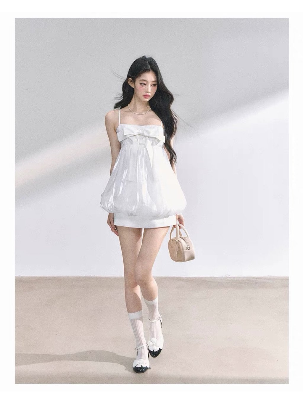 Shaoyeyan Alyn White Bow Spaghetti Strap Mini Dress