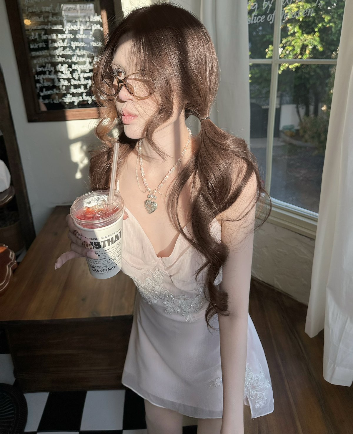 Bandarsaya Rulli 甜美粉桃色蕾絲修身連身裙