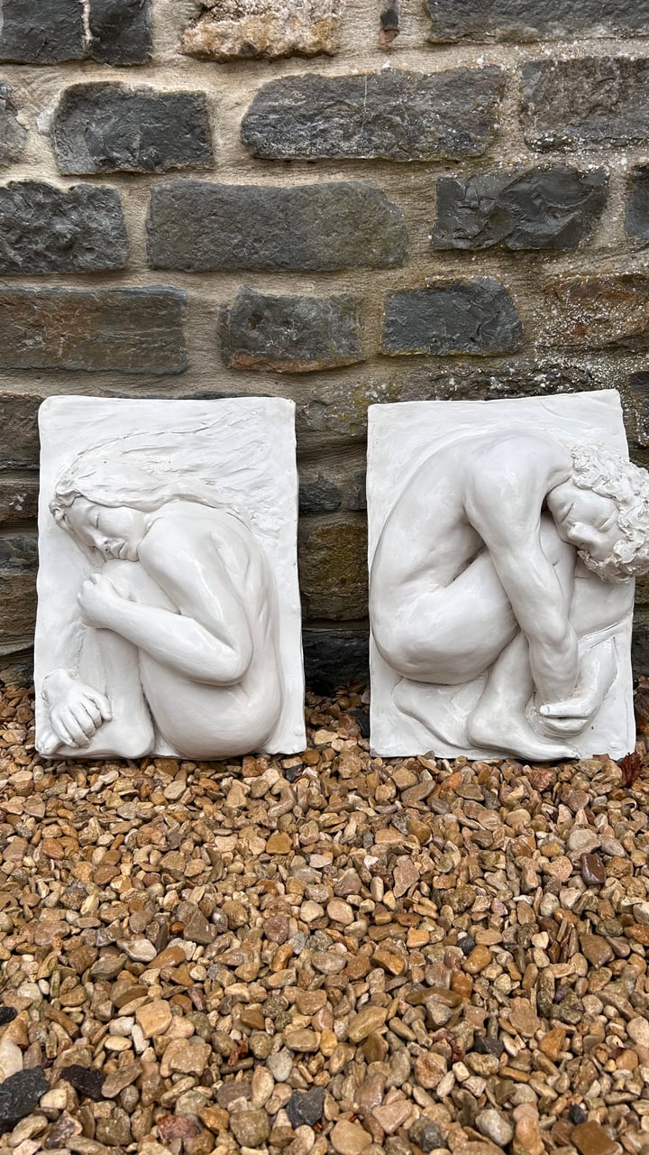 Original sculpted in clay (moulded and cast) figures, Monochrome — "Vínculo Inquebrável (Unbreakable bond)" · 80 × 46 cm by…