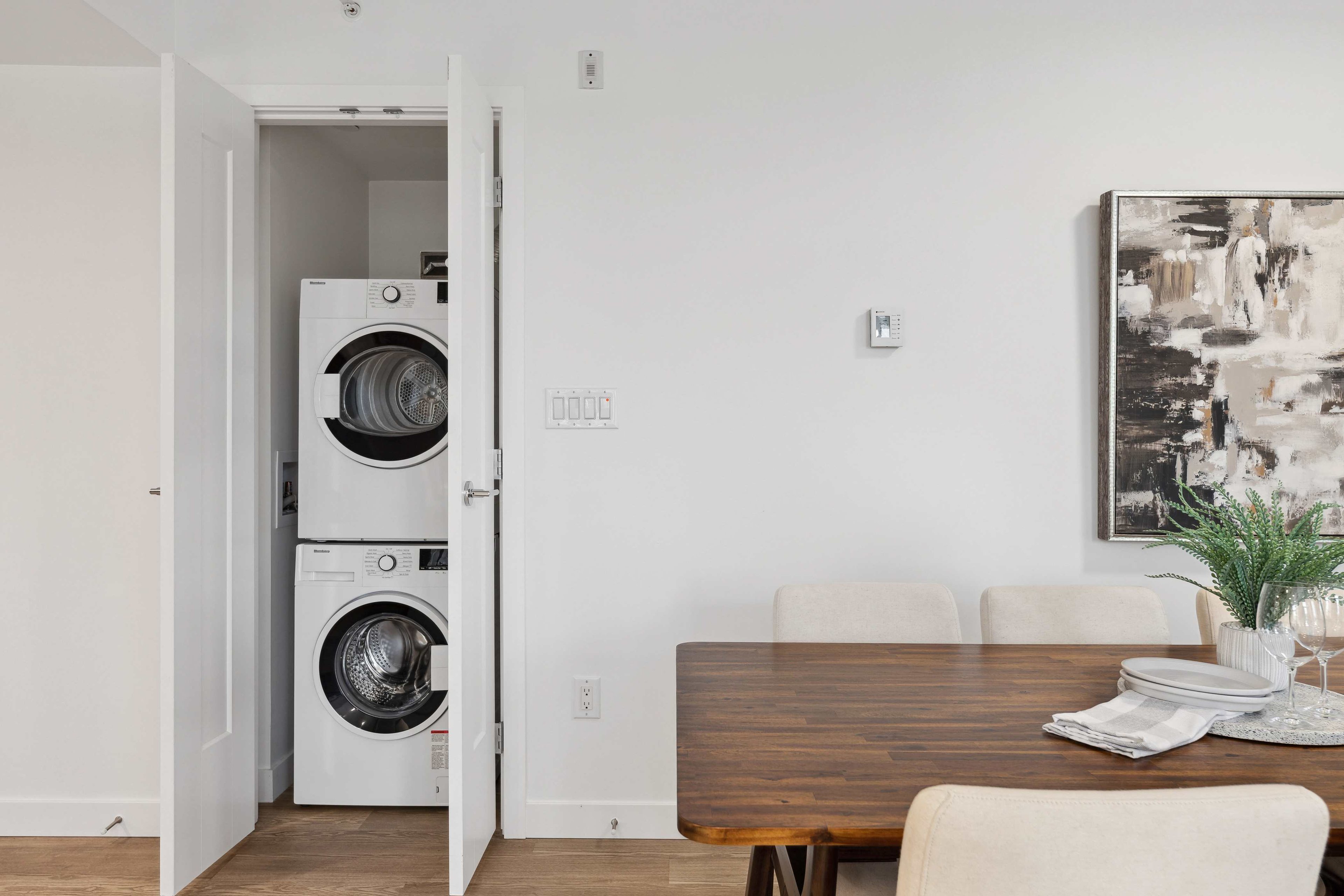 Bellevue-566-suite-image